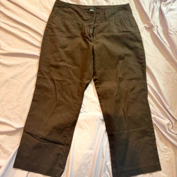 Mossimo brand Brown Cropped Khaki Pants - SIZE 8 - Picture 1 of 12